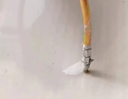 乌兰察布瓷砖空鼓维修公司专业解答在瓷砖铺贴过程中，如果使用的砂料过粗（如全部使用了粗砂），可能会导致以下问题